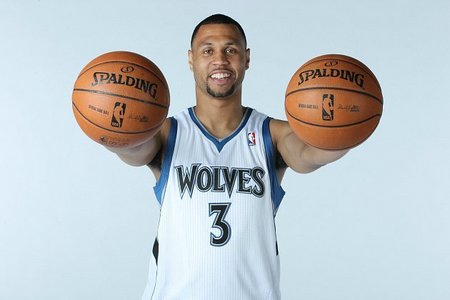 声把人群吸 声把人群吸