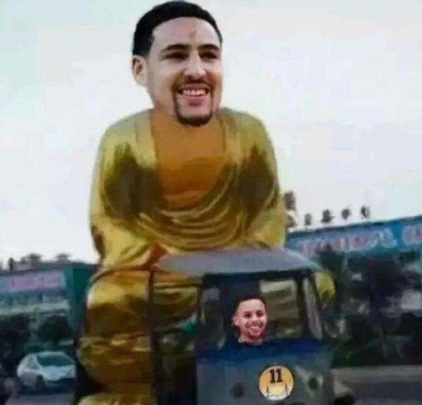 更折射出小